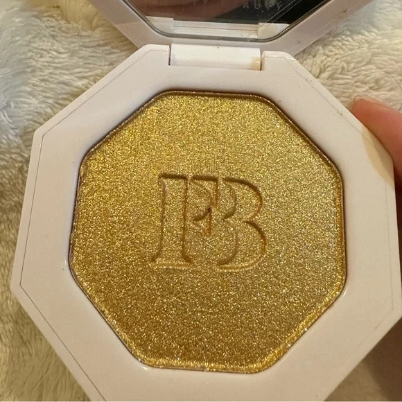 Fenty Beauty Killawatt Highlighter - Trophy Wife - Picture 2 of 5